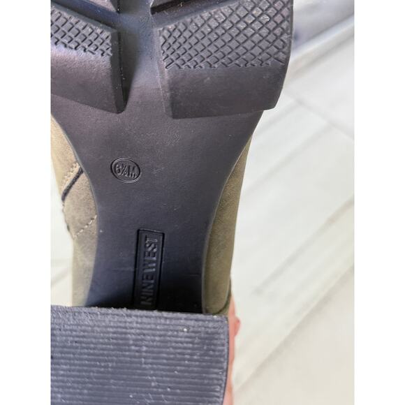 Olive Green Suede Nine West Boot Heels Booties 6.5M - Picture 3 of 5